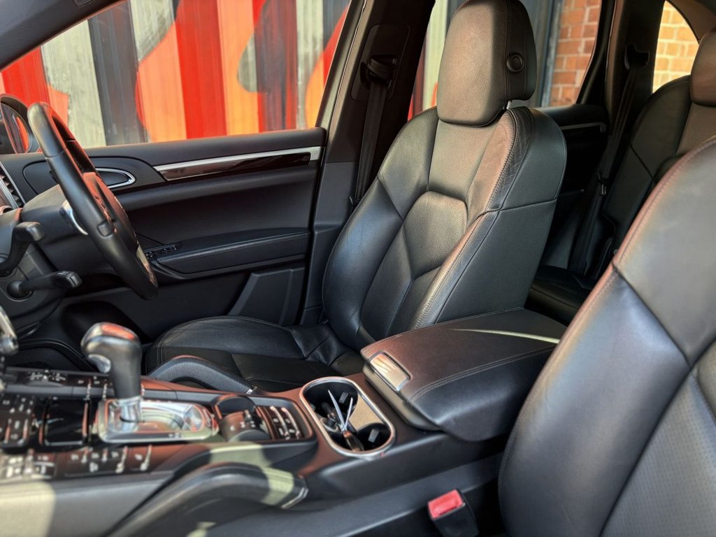 Used Porsche Cayenne 2011 for sale - 77748605: Photo 24