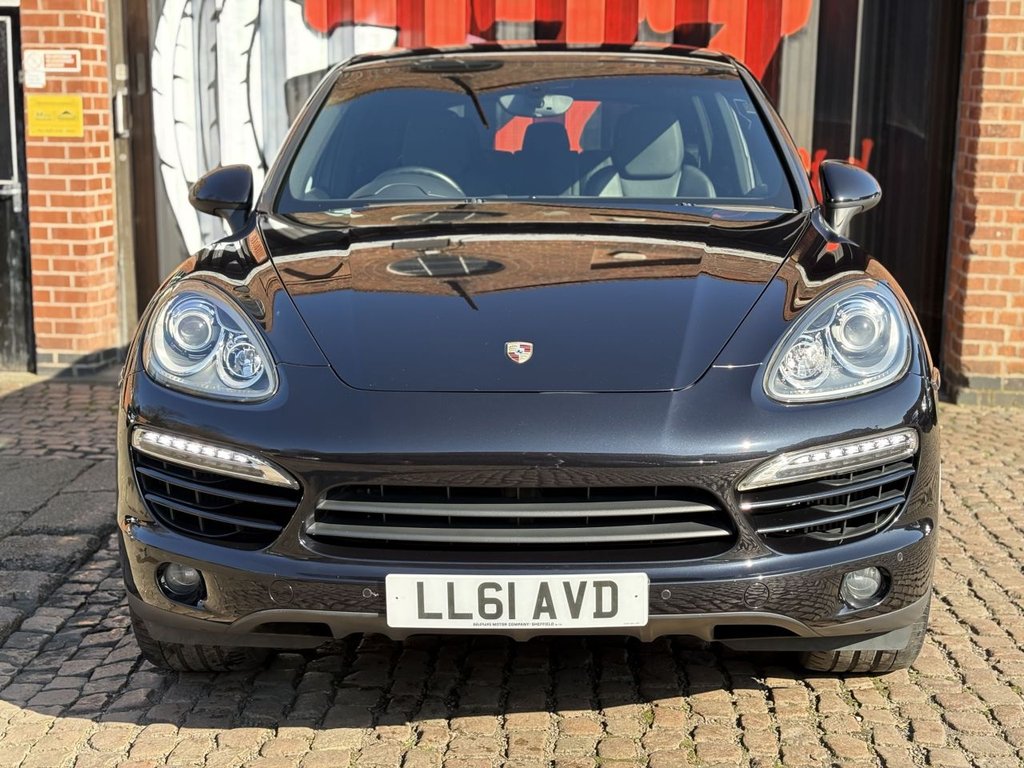 Used Porsche Cayenne 2011 for sale - 77748605: Photo 3