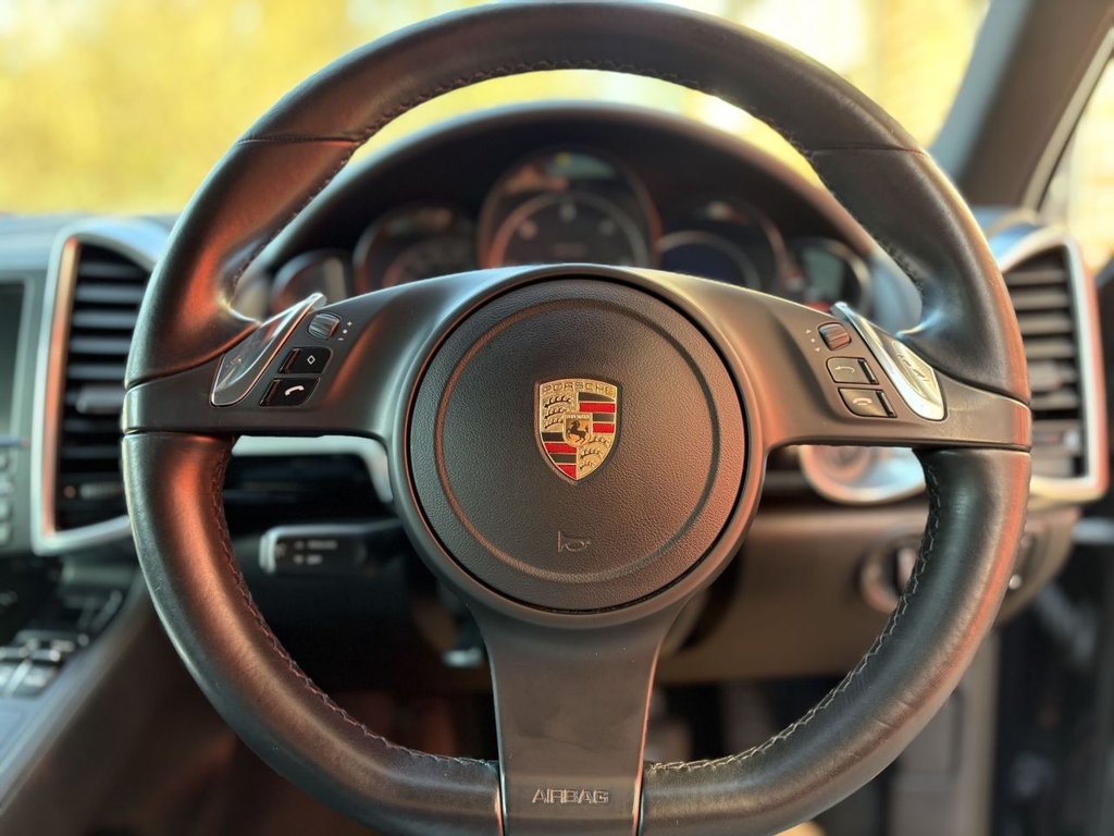 Used Porsche Cayenne 2011 for sale - 77748605: Photo 30