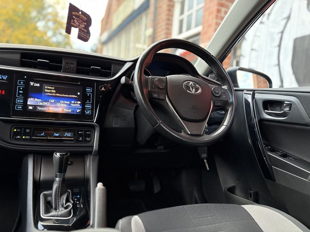 Used Toyota Auris 2017 for sale - 76386393: Photo 25