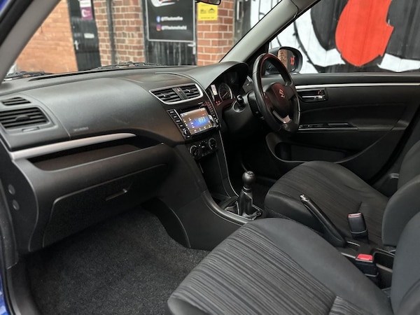 Used Suzuki Swift 2015 for sale - 76261314: Photo 4