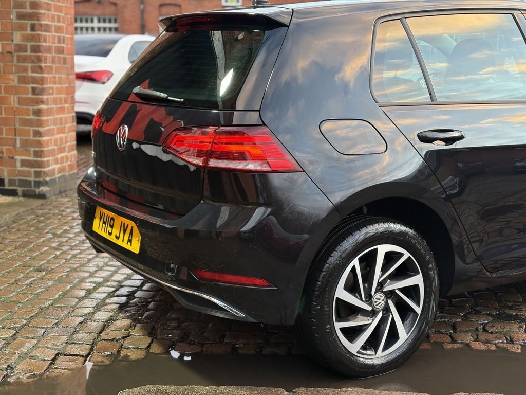 Used Volkswagen Golf 2019 for sale - 77172187: Photo 10