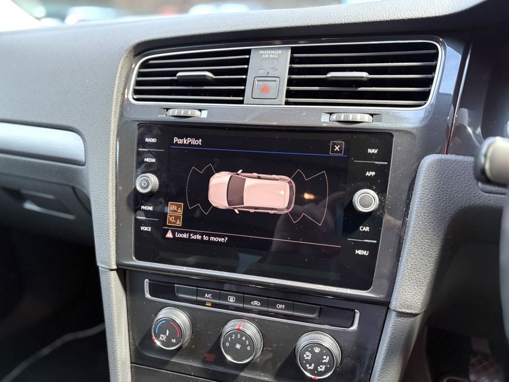 Used Volkswagen Golf 2019 for sale - 77172187: Photo 31