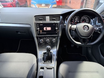 Used Volkswagen Golf 2019 for sale - 77172187: Photo