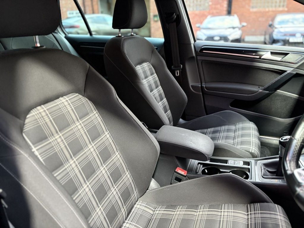 Used Volkswagen Golf 2015 for sale - 76848214: Photo 28