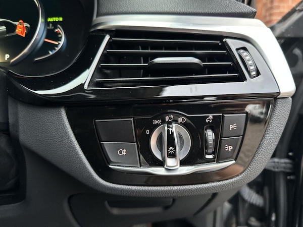 Used BMW 5 Series 2017 for sale - 76261318: Photo 29