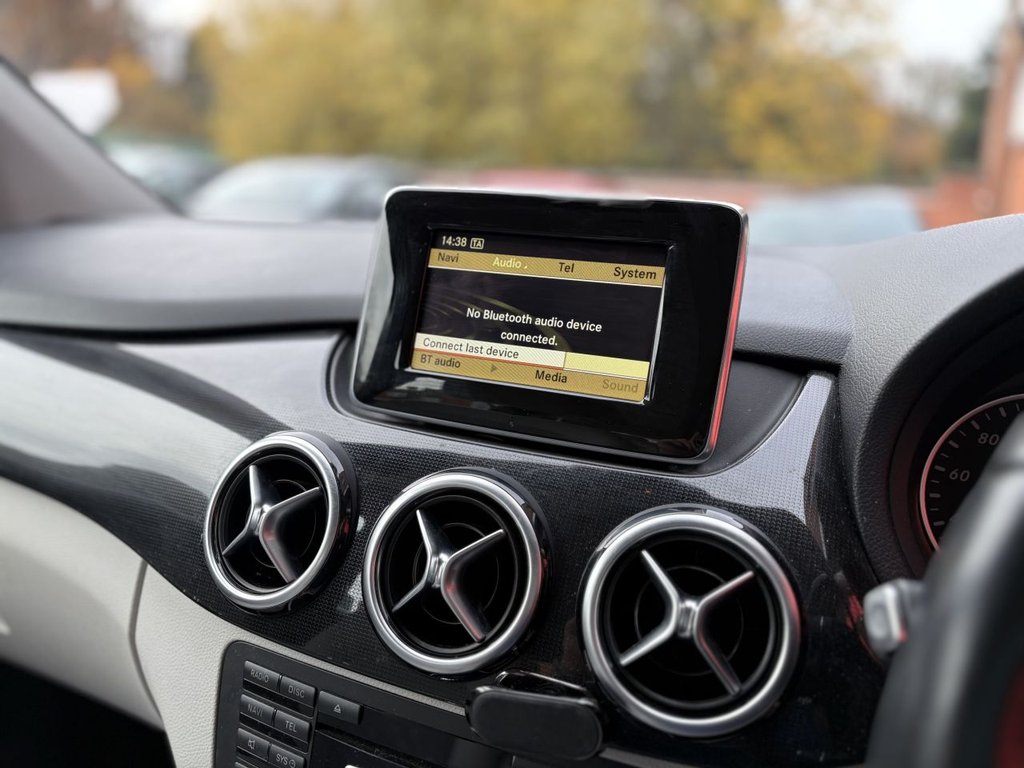 Used Mercedes-Benz B Class 2012 for sale - 76496469: Photo 32