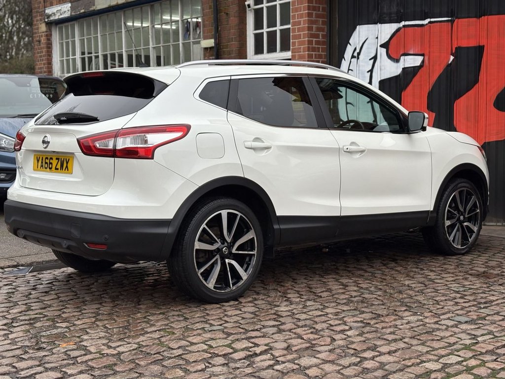 Used Nissan Qashqai 2017 for sale - 77534729: Photo 14