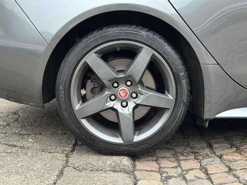 Used Jaguar XE 2018 for sale - 76453925: Photo 18