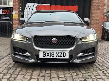 Used Jaguar XE 2018 for sale - 76453925: Photo