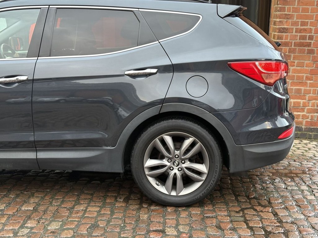 Used Hyundai Santa Fe 2013 for sale - 77302507: Photo 20