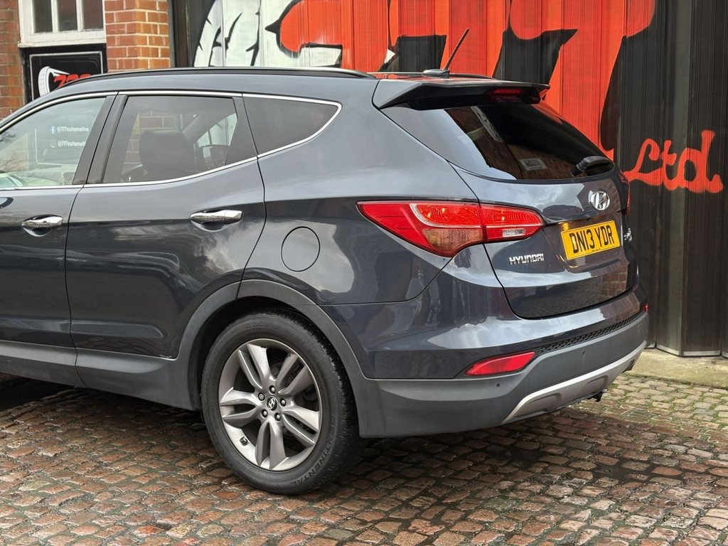 Used Hyundai Santa Fe 2013 for sale - 77302507: Photo 24