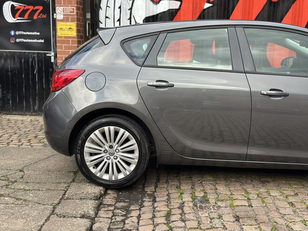 Used Vauxhall Astra 2011 for sale - 76345830: Photo 11