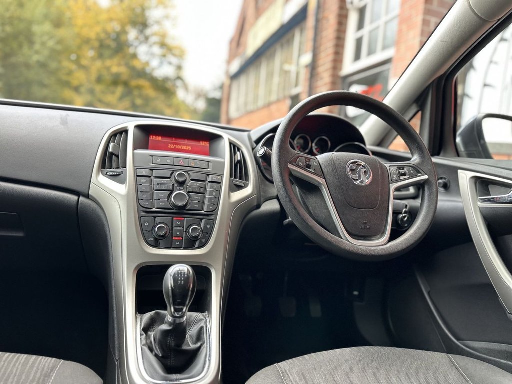 Used Vauxhall Astra 2011 for sale - 76345830: Photo 21