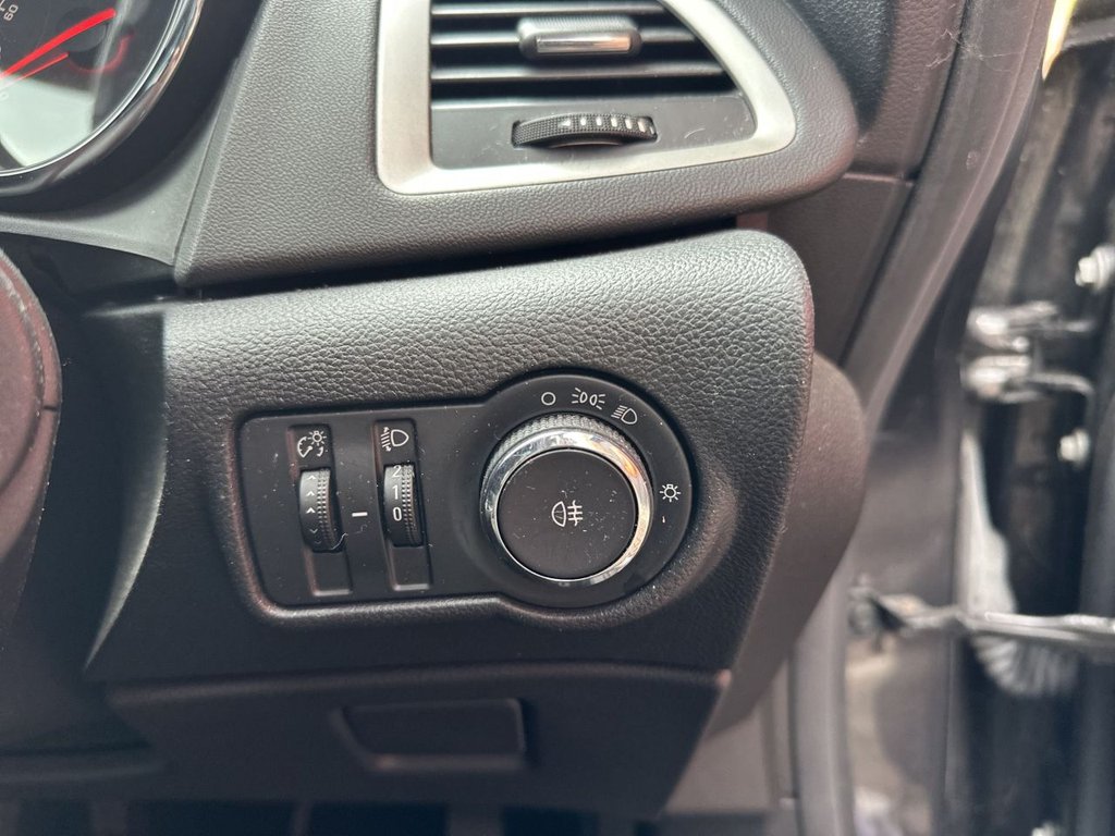 Used Vauxhall Astra 2011 for sale - 76345830: Photo 25