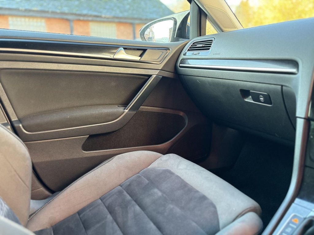 Used Volkswagen Golf 2015 for sale - 76783929: Photo 30