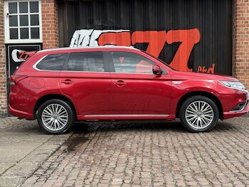 Used Mitsubishi Outlander 2020 for sale - 78272201: Photo