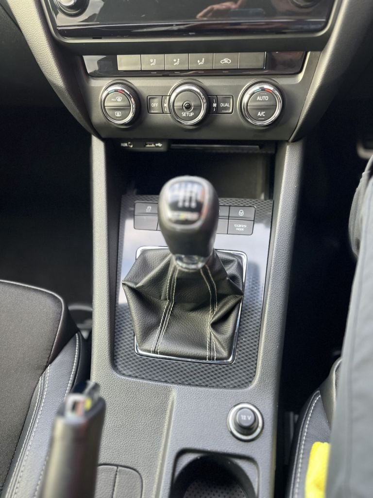 Used Skoda Octavia 2015 for sale - 76632416: Photo 14