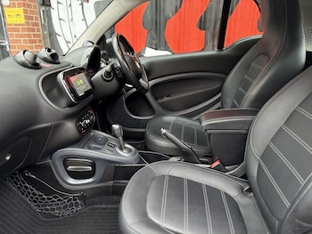 Used smart fortwo 2017 for sale - 77027381: Photo