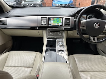 Used Jaguar XF 2011 for sale - 76080784: Photo 4