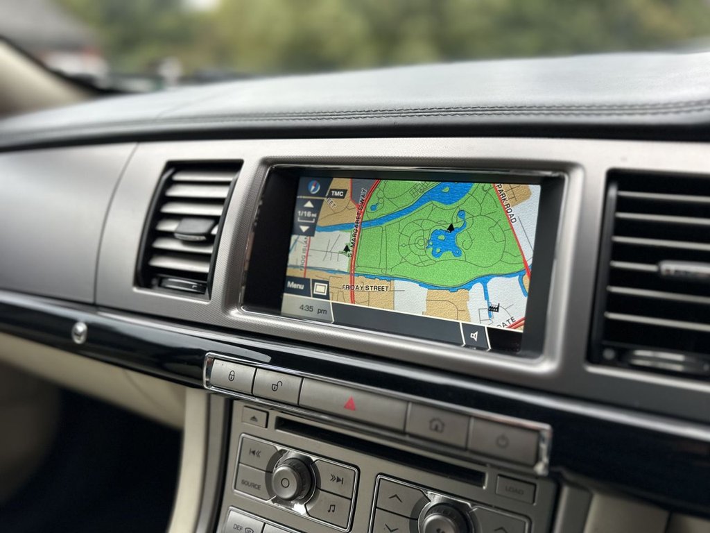 Used Jaguar XF 2011 for sale - 76080784: Photo 5
