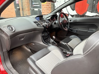 Used Ford Fiesta 2016 for sale - 77499287: Photo