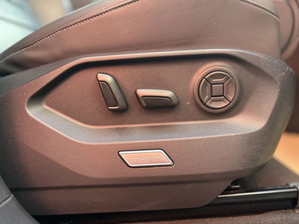 Used Volkswagen Touareg 2019 for sale - 77890994: Photo 34