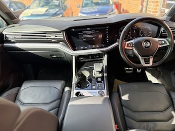 Used Volkswagen Touareg 2019 for sale - 77890994: Photo