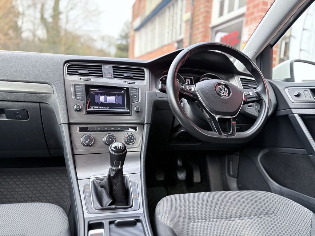 Used Volkswagen Golf 2013 for sale - 77236489: Photo 5