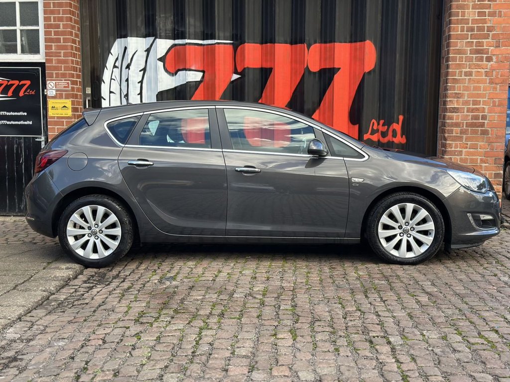 Used Vauxhall Astra 2012 for sale - 76345653: Photo 2