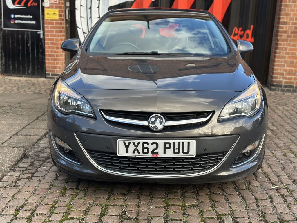 Used Vauxhall Astra 2012 for sale - 76345653: Photo 3