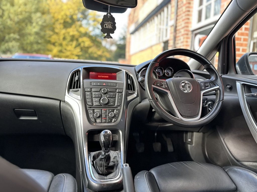 Used Vauxhall Astra 2012 for sale - 76345653: Photo 5