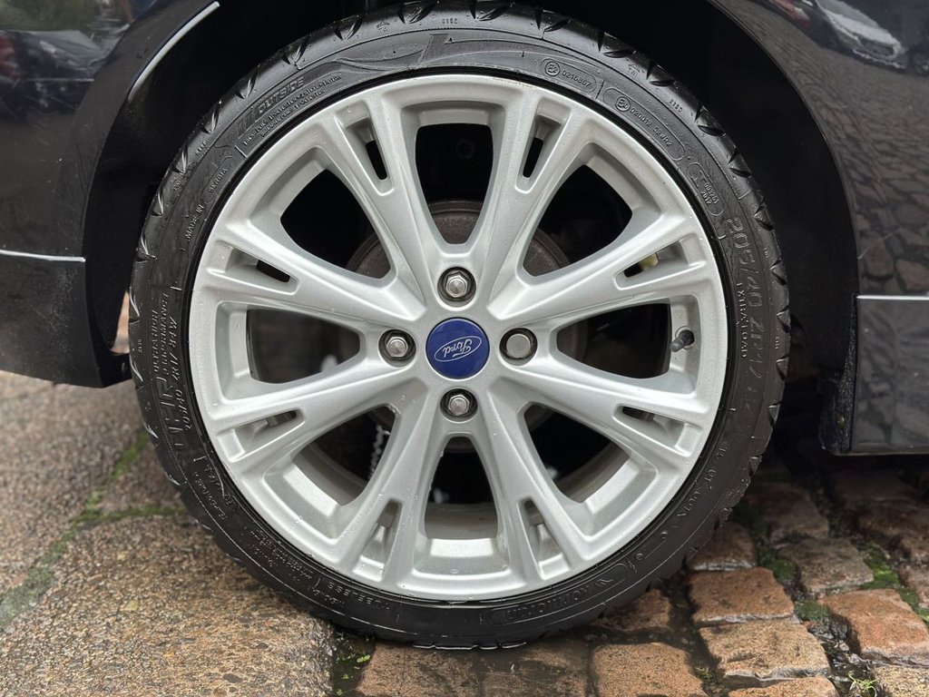 Used Ford Fiesta 2015 for sale - 76323635: Photo 14