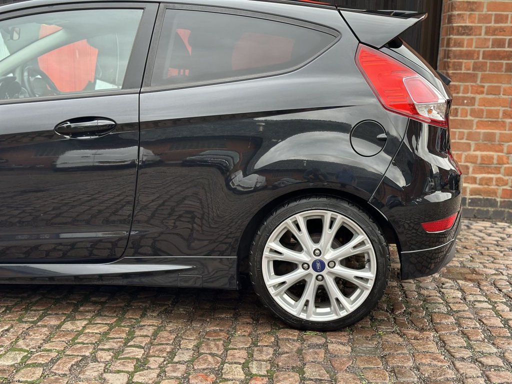 Used Ford Fiesta 2015 for sale - 76323635: Photo 23