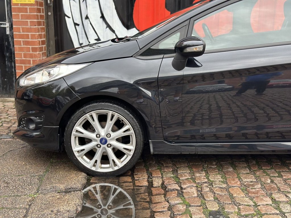 Used Ford Fiesta 2015 for sale - 76323635: Photo 24