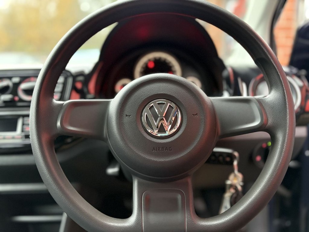 Used Volkswagen up! 2015 for sale - 77451940: Photo 21