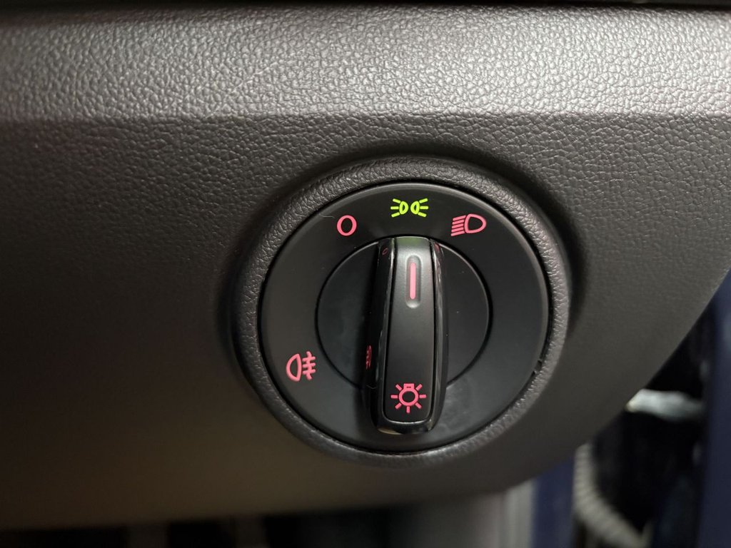 Used Volkswagen up! 2015 for sale - 77451940: Photo 24