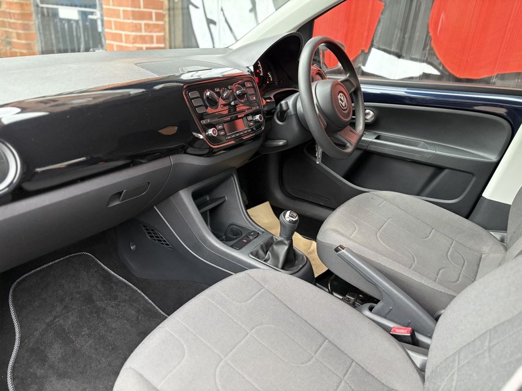 Used Volkswagen up! 2015 for sale - 77451940: Photo 4