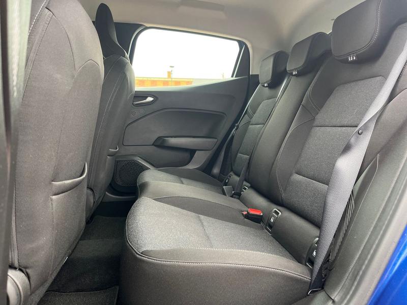 Used Renault Clio 2022 for sale - 76234804: Photo 17