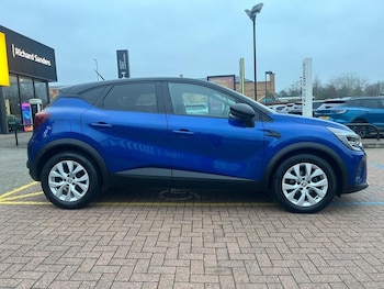 Used Renault Captur 2021 for sale - 77005985: Photo