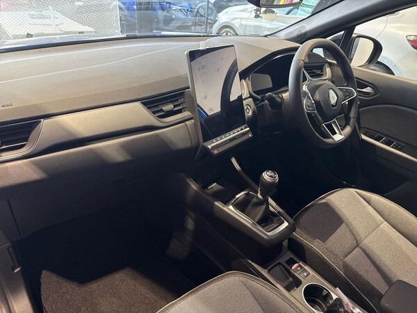 Used Renault Captur 2025 for sale - 76234836: Photo 15