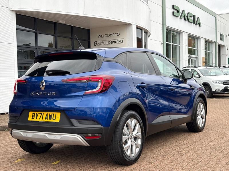 Used Renault Captur 2021 for sale - 76097239: Photo 3