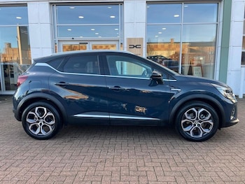 Used Renault Captur 2023 for sale - 76590146: Photo