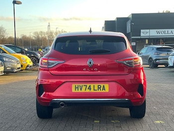 Used Renault Clio 2024 for sale - 76850939: Photo