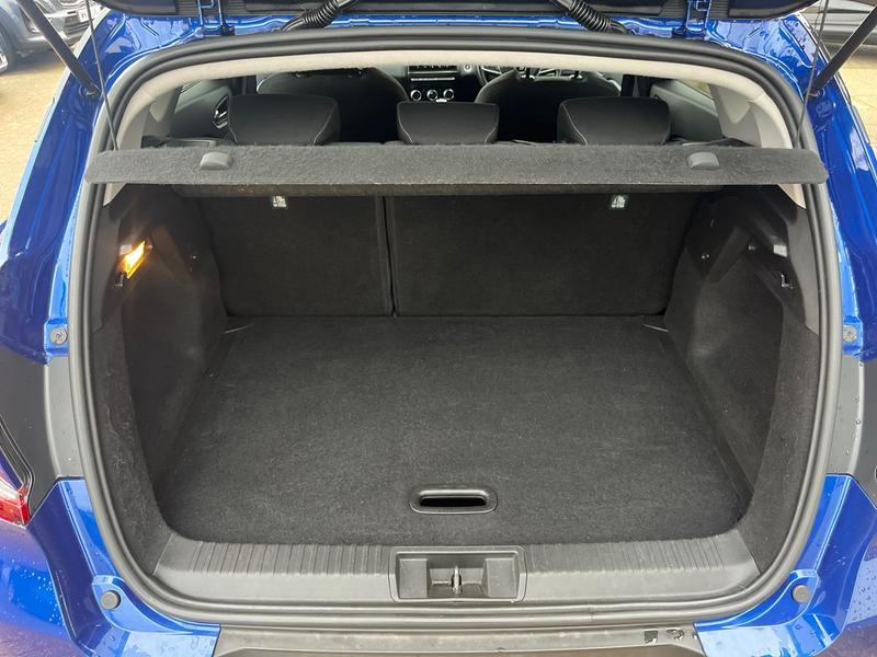 Used Renault Captur 2020 for sale - 76850930: Photo 18