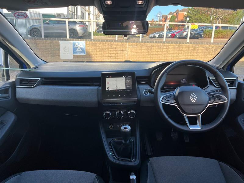 Used Renault Clio 2024 for sale - 76850933: Photo 11