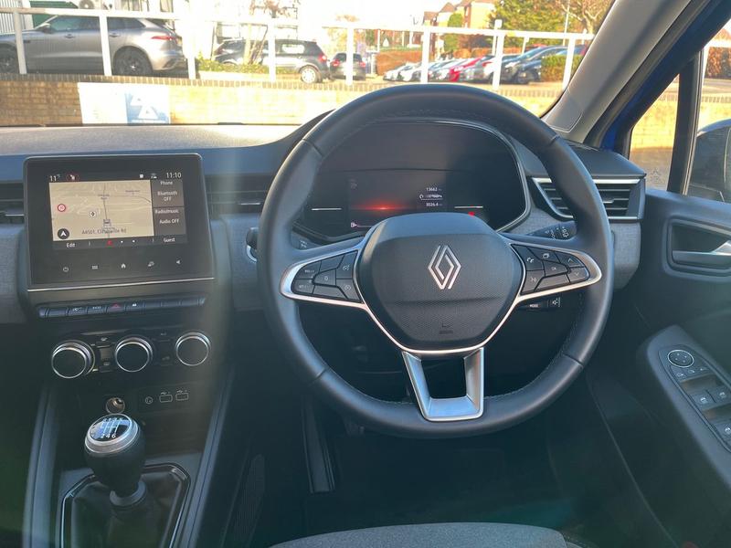 Used Renault Clio 2024 for sale - 76850933: Photo 12