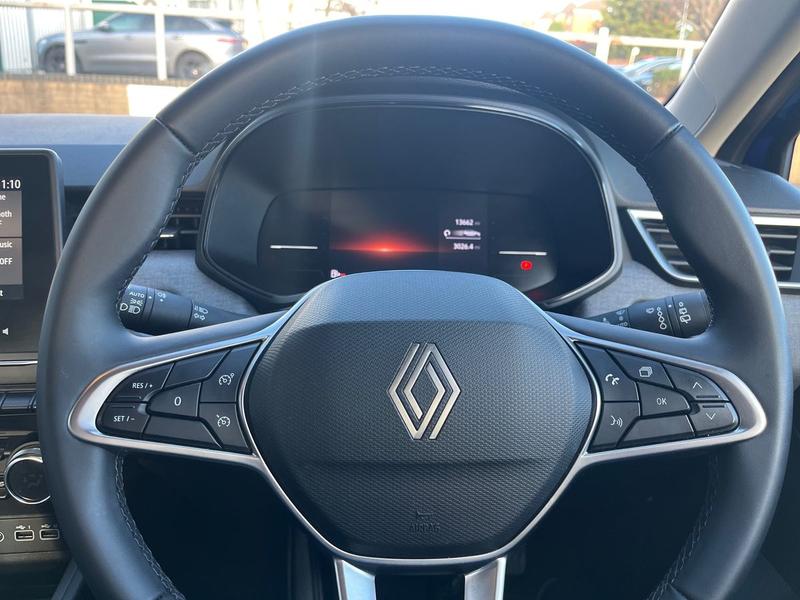 Used Renault Clio 2024 for sale - 76850933: Photo 13