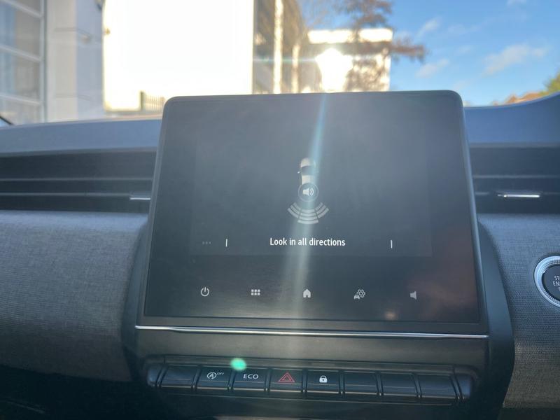 Used Renault Clio 2024 for sale - 76850933: Photo 19