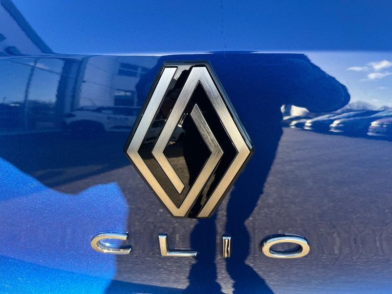 Used Renault Clio 2024 for sale - 76850933: Photo 27